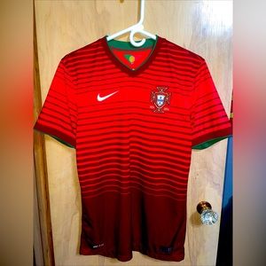 Nike Portugal 2014 World Cup Men’s Size Small Soccer Jersey